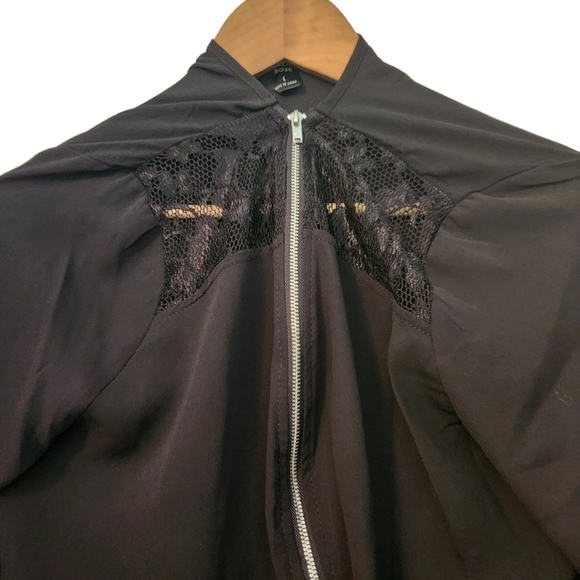 Emery Rose black long-sleeve v-neck  zip-up front blouse top - Picture 2 of 12